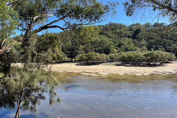 River Retreat with Accommodation NSW