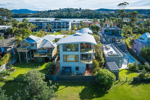 Rolling Waves 3 - Beach Access & Pet Friendly! - Accommodation NSW 1