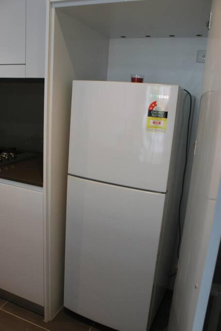 Roomy One Bedroom Plus Extra Bed - Accommodation NSW 1