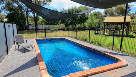 Rose City Motor Inn - Accommodation NSW 2