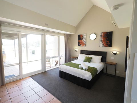 Rothbury Downs - Accommodation NSW 2