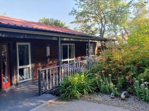 Rustic Queen Of Leura - Accommodation NSW 2