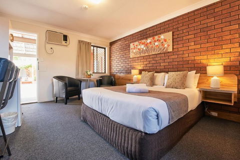 Ruthven Street Motor Inn - Accommodation NSW 3