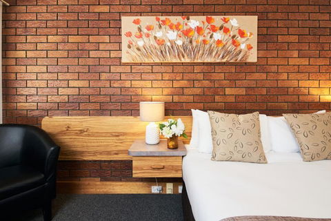Ruthven Street Motor Inn - Accommodation NSW 1