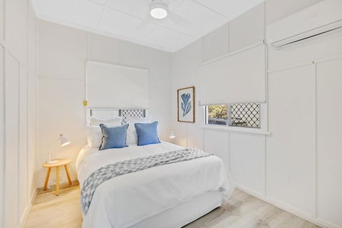Sage Cottage! CBD Perfection! - Accommodation NSW 2
