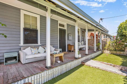 Saltbush Cottage In Fabulous South Fremantle - Accommodation NSW 0