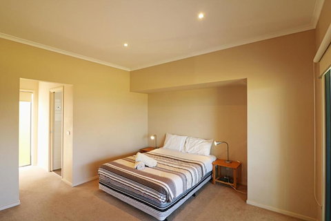 Saltwater Apartments - Accommodation NSW 2