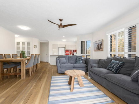 Salty Kisses On Marine Parade - Accommodation NSW 3