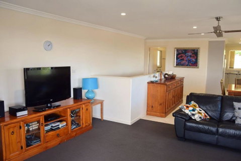 Salty Kisses - Bring Your Own Linen. - Accommodation NSW 3