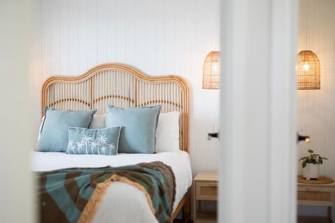 Sanbis Cabin - Hidden Boutique Retreat, Sea Views - Accommodation NSW 0