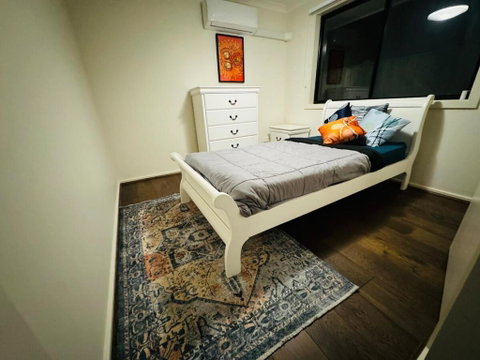 Sanctuary Lakes Holiday House - Accommodation NSW 2