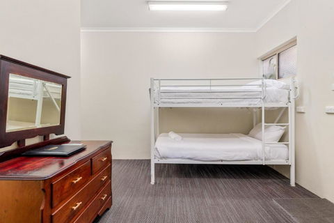 Sanctuary Resort Motor Inn - Accommodation NSW 2