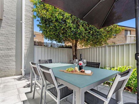 Sandcastles 7 8 Ala Moana Way - Accommodation NSW 1