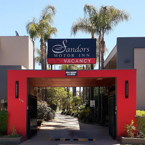 Sandors Motor Inn - Accommodation NSW 0