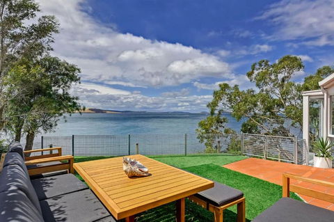Sandy Bay Beachfront Oasis Direct Beach Access - Accommodation NSW 0