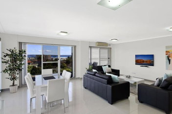 Sandy Cove Apartment The Entrance 45 with Accommodation NSW