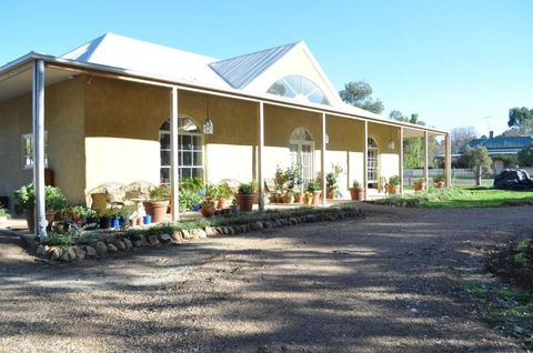 Strawbale House Bacchus Marsh - Accommodation NSW 0