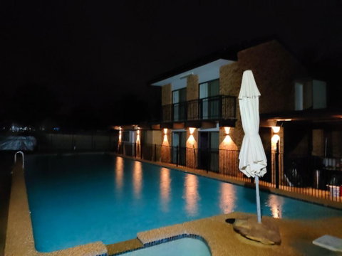 T&V Suites - Accommodation NSW 2