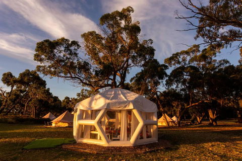 Taj Mahal 2 Upgraded Hex Bubble - Accommodation NSW 0