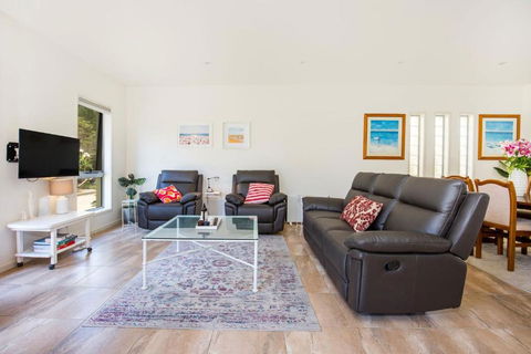 Thalassa I Pet Friendly I 2 Mins Walk To Beach - Accommodation NSW 1