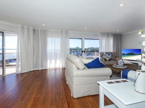The Anchorage Unit 12 9 Laman Street - Accommodation NSW 1