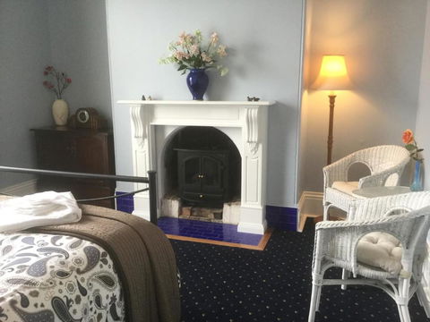 The Bank Guesthouse Glen Innes - Accommodation NSW 2