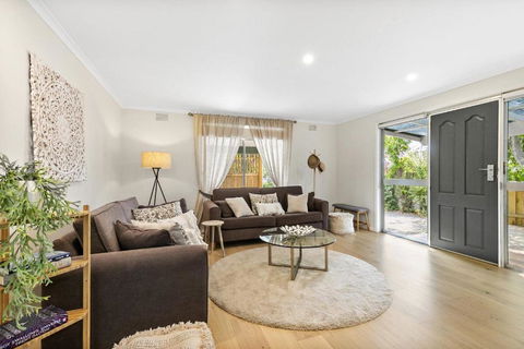 The Beach House Anglesea - Accommodation NSW 2