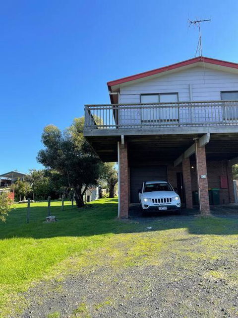 The Beach House - Accommodation NSW 2