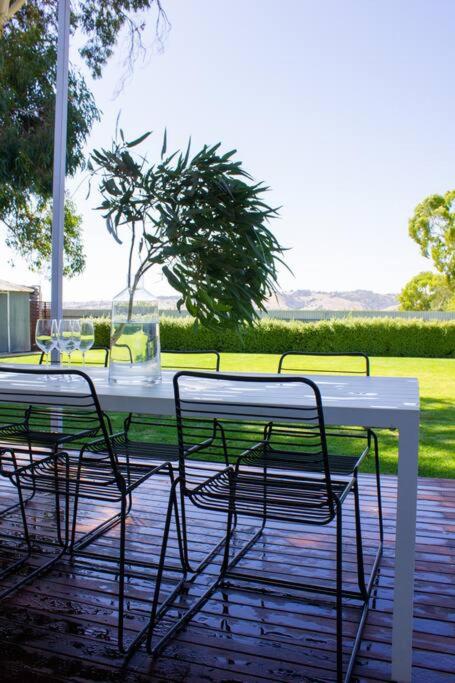 The Beech House-Hill Views, Peaceful Location, 2BR - Accommodation NSW 3