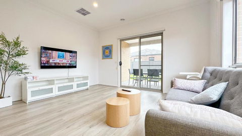 The Grove Townhouse By GoodLive - Accommodation NSW 0