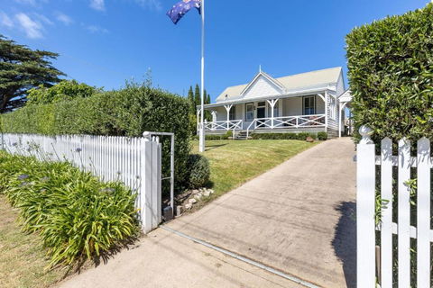The Cape - Accommodation NSW 1