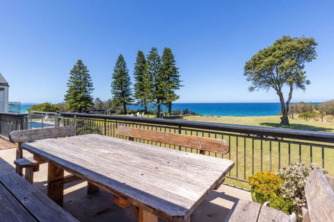 The Castle - Pet Friendly - Absolute Beachfront - Accommodation NSW 0