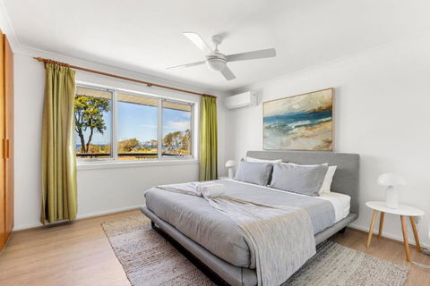The Castle - Pet Friendly - Absolute Beachfront - Accommodation NSW 3