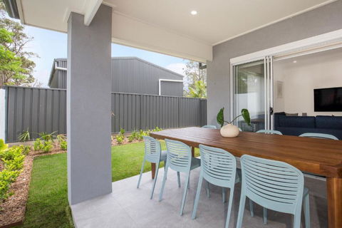 The Coast Beach - Pet Friendly - 2 Mins Walk To Bay - Accommodation NSW 1