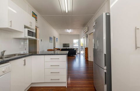 The Cottage 16 Clarke Street Bargara - Accommodation NSW 3