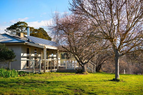 The Cottage At Lake Werona - Accommodation NSW 1