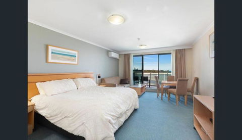 The Entrance Waterfront Resort, Unit 208 - Accommodation NSW 3