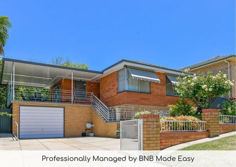 The Family Retreat - Near Mt Panorama & Racecourse - Accommodation NSW 0