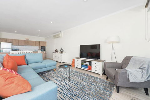 The Foreshore Apartment - Accommodation NSW 3