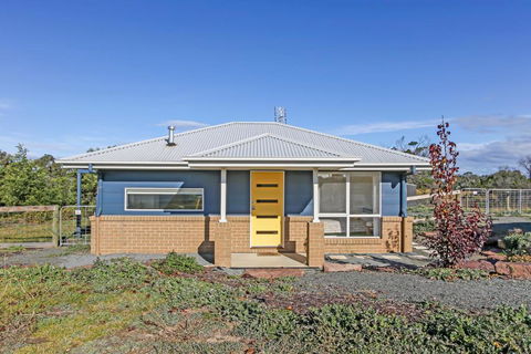 The Friendly Pelican - Accommodation NSW 0