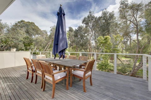 The Hamptons - Accommodation NSW 2