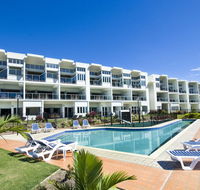 Beachside Magnetic Harbour Apartments - Accommodation NSW