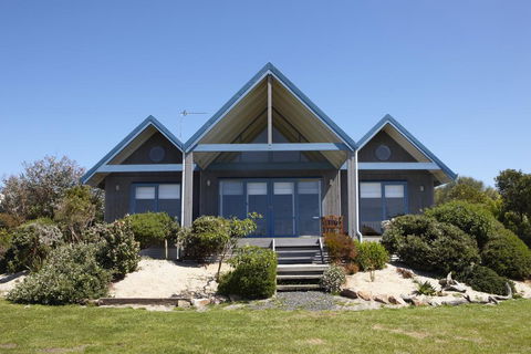 Bear Gully Coastal Cottages - Accommodation NSW 0