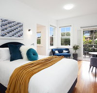 Beautiful Studio in Heritage Building with Balcony - Accommodation NSW