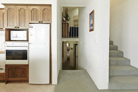 Beehive 14 - Accommodation NSW 1