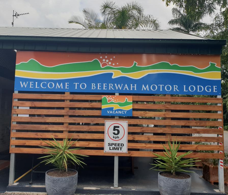 Landsborough QLD Accommodation NSW