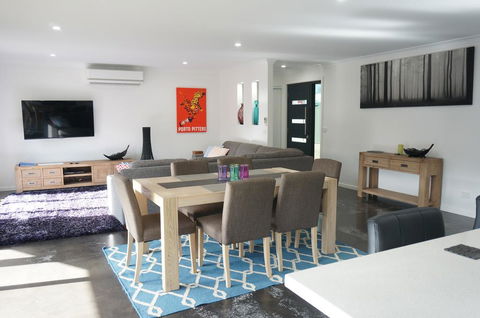Ben's Place - Modern & Convenient - Accommodation NSW 0