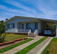 Billy's on Main 44 Main Street - Accommodation NSW
