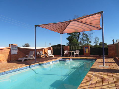 Bishop's Lodge Motor Inn - Accommodation NSW 3