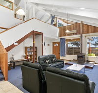 Black Dolphin Waterfront Townhouse - Bay Views - Accommodation NSW